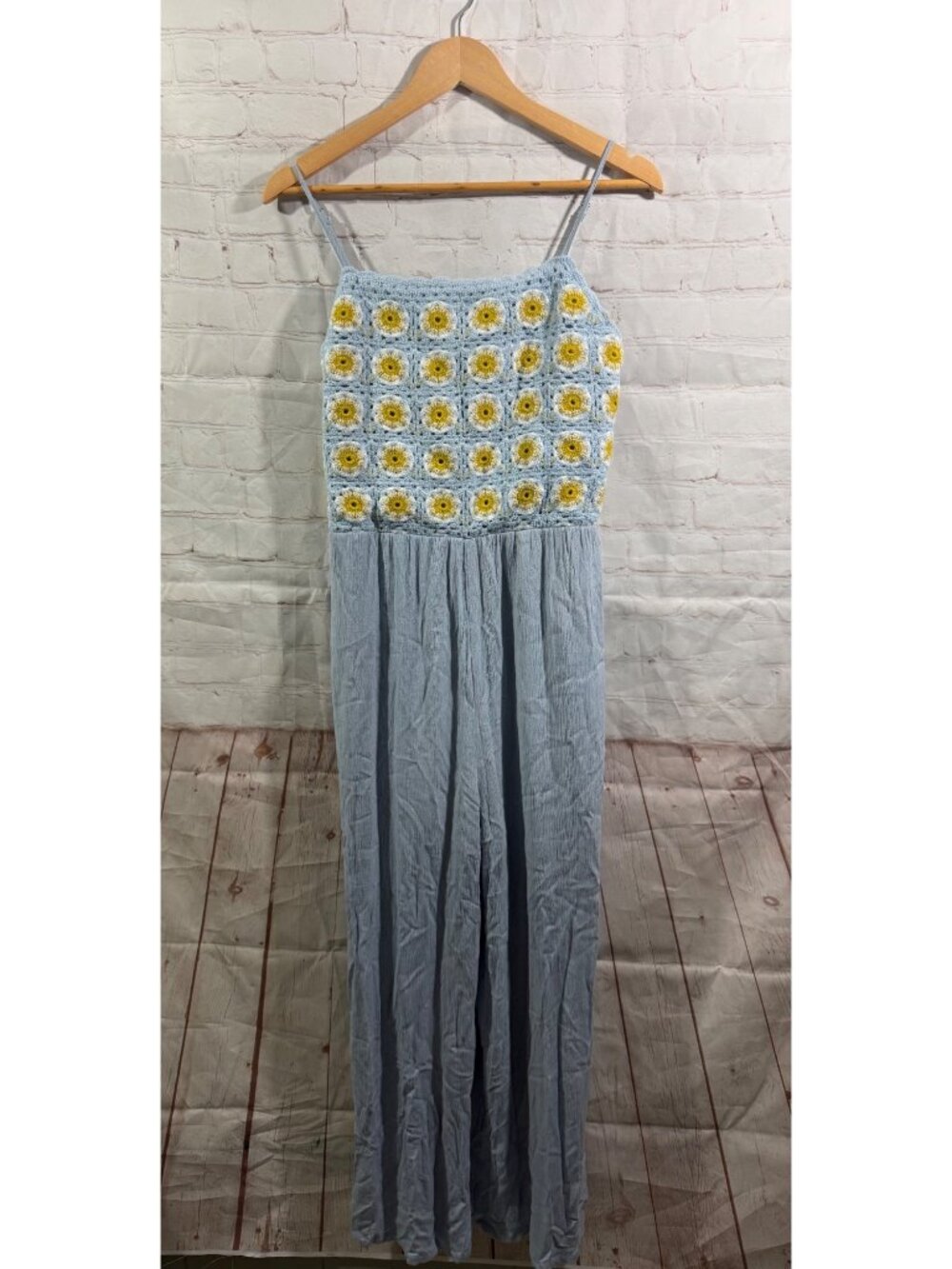 Davi & Dani Crocheted Granny Sqaure Daisies Cropped One Piece Jumper Womens Size